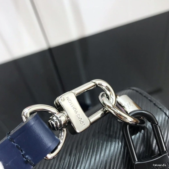 TWIST MM VUITTON LOUIS 0408